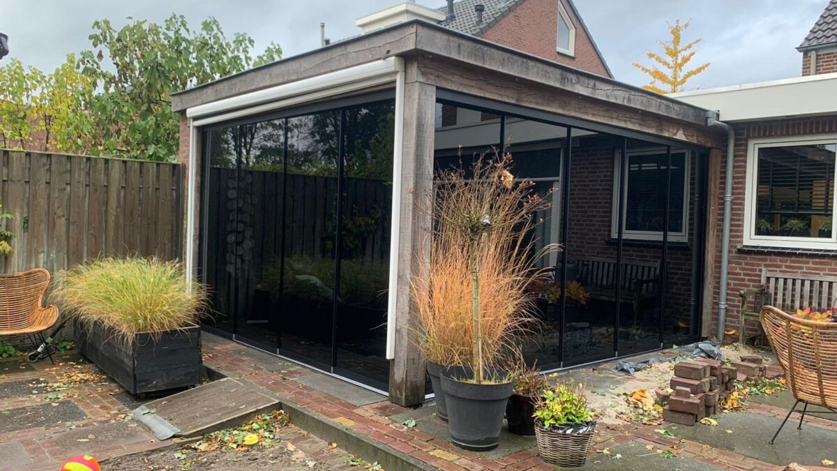 Glazen Pui Plaatsen en Leveren in Lommel - Handelsonderneming Adriaans