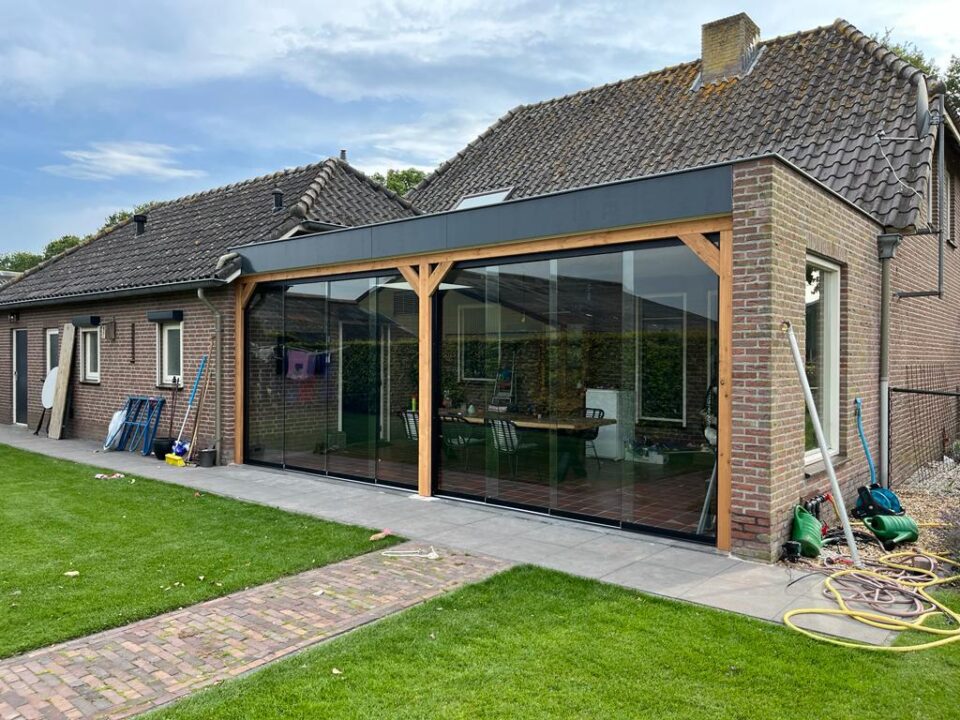 Glazen Pui Plaatsen en Leveren in Bocholt